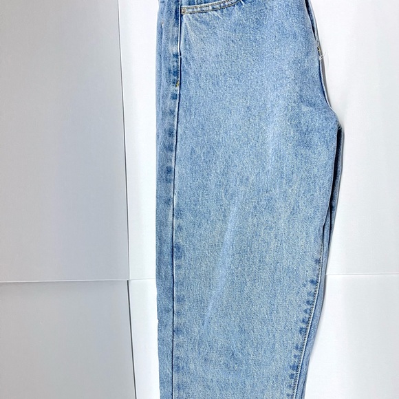 PRINCESS POLLY — TYLER JEAN MOM JEAN MID WASH DENIM, STRAIGHT LEG JEANS (SIZE 2) - Picture 12 of 12